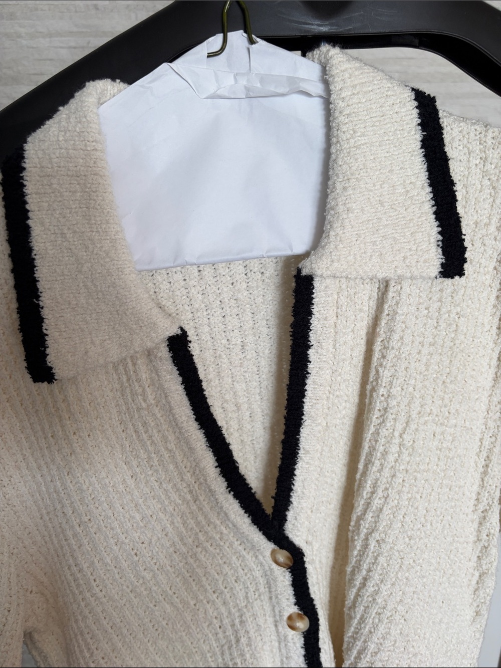 Abercrombie & Fitch Cream Short-Sleeve Knit Cardigan with Black Trim - Picture 2 of 6